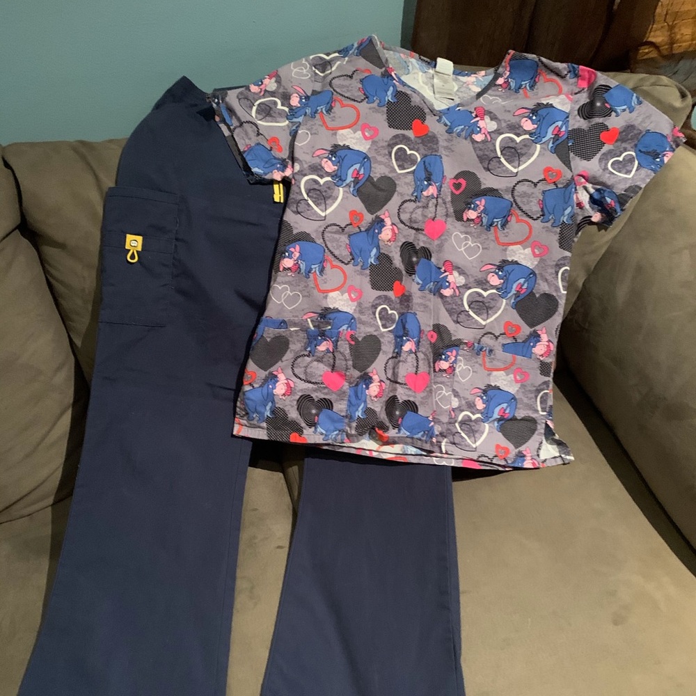 Whinny the Pooh scrub top & scrub pants